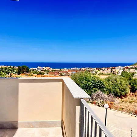 In Con Piscina E Vista Mare 公寓 *