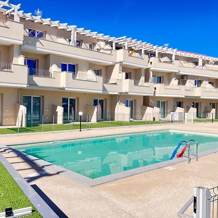 In Con Piscina E Vista Mare * 卡斯特尔萨多